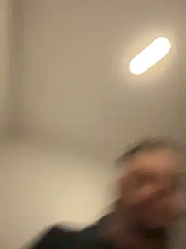 Carlosmauricio123 online show from March 18, 12:57 am