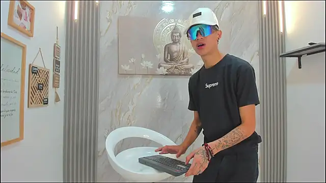 TWINKS BOYS1 online show from January 6, 7:40 pm