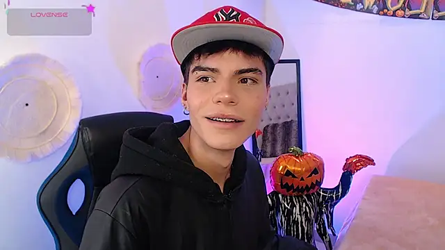 Dulcey  online show from October 30, 4:58 am