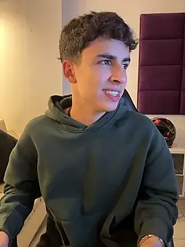 AdrianRinaldi online show from January 13, 8:13 pm