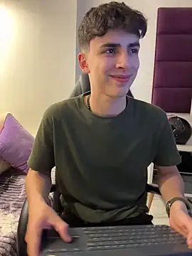 AdrianRinaldi online show from November 25, 10:01 pm