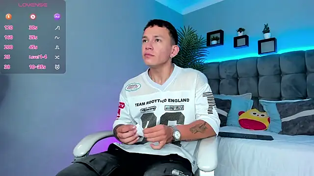 Thomas moon online show from May 30, 1:55 pm