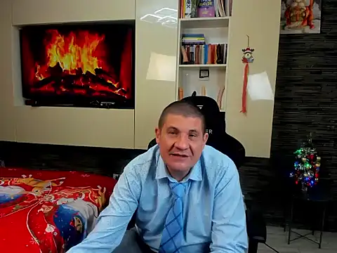 SpartacusDaddy48 online show from January 14, 8:01 pm