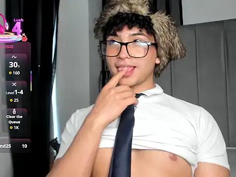 Valentin0 3 online show from October 27, 8:11 pm