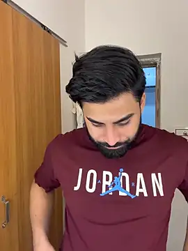 hottestboy03 online show from June 2, 5:52 am