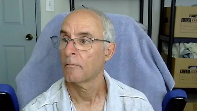 funone1999 online show from April 5, 5:31 pm