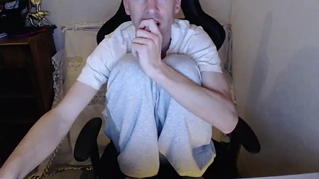 sakiramissy online show from November 28, 9:38 pm