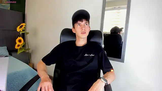 Jheampiiero online show from March 31, 8:32 pm