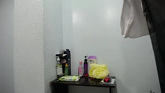 Jheampiiero online show from September 15, 1:23 pm