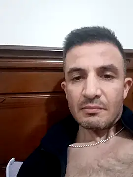 OGUZOZAN online show from October 7, 9:30 pm