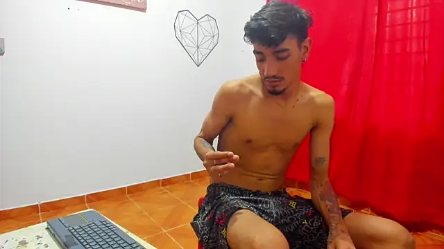 Sexvergon 26 online show from April 17, 9:06 pm