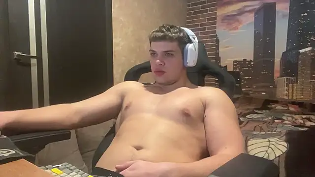 MusclePhantom online show from January 13, 9:52 pm