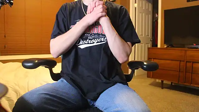 jjjjjfive online show from March 22, 3:33 am