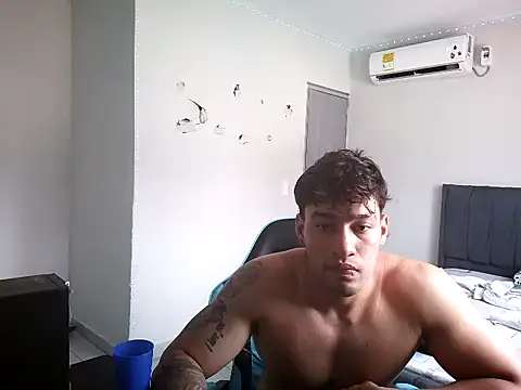 latin party007 online show from April 6, 7:14 pm