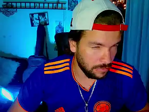 cortelioni massimo  online show from January 14, 10:57 pm