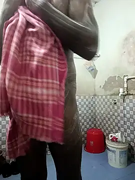 nughtytommy01 online show from April 3, 11:34 pm