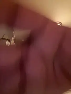 vonybac123 online show from April 14, 9:58 pm