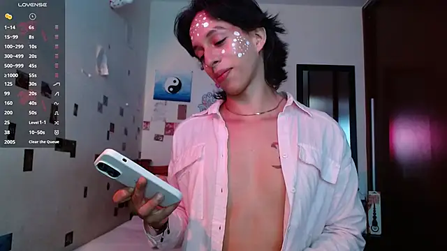 DannyPhantom555 online show from October 29, 6:55 pm