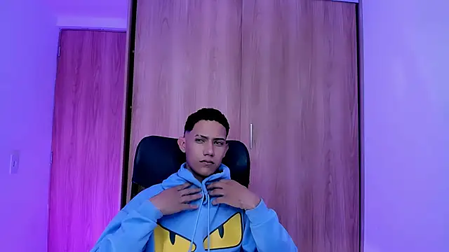 Toy boy777 online show from February 16, 10:30 pm