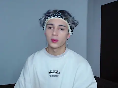 john vichenso online show from October 27, 10:12 pm