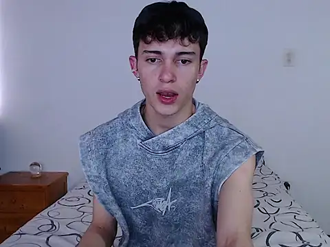 john vichenso online show from April 6, 9:48 pm