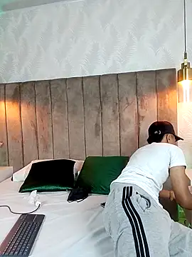 Jacob 606 online show from October 27, 7:49 pm