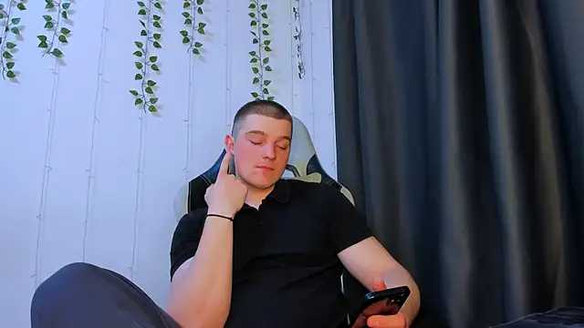 Your Claddagh online show from April 28, 6:34 pm