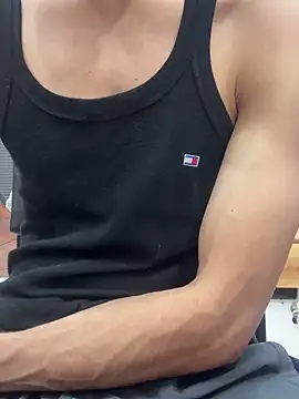 coupleyug online show from March 25, 4:11 pm