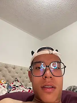 diegoand0911 online show from June 1, 6:19 pm
