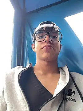 diegoand0911 online show from May 29, 3:55 pm