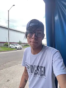 diegoand0911 online show from April 3, 3:53 pm