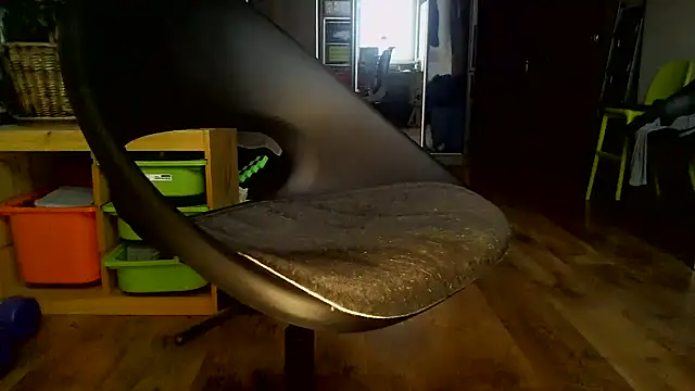 TobyDick13 online show from December 20, 9:05 am