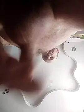 SmallButCrazy online show from April 16, 2:28 pm