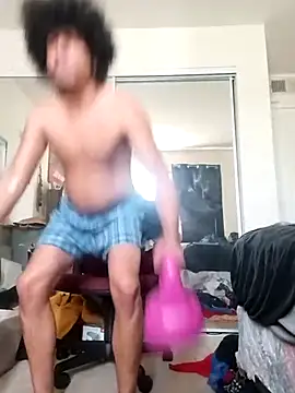 SimoneSays online show from April 15, 7:47 pm