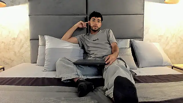 RaphaelDufort online show from September 9, 11:58 pm