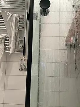 LicitInvader online show from April 17, 8:44 pm