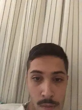 henriquexz244 online show from April 19, 7:16 pm