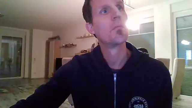 Snapshot of Trockenbau chatting on November 1, 10:41 am Trockenbau online show from November 1, 10:41 am