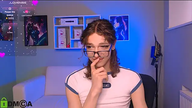 Snapshot of kevi_sunn chatting on October 3, 9:58 am kevi sunn online show from October 3, 9:58 am