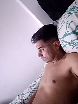 Ffeenniizz online show from April 5, 12:41 am