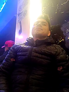 Ffeenniizz online show from April 13, 7:09 am