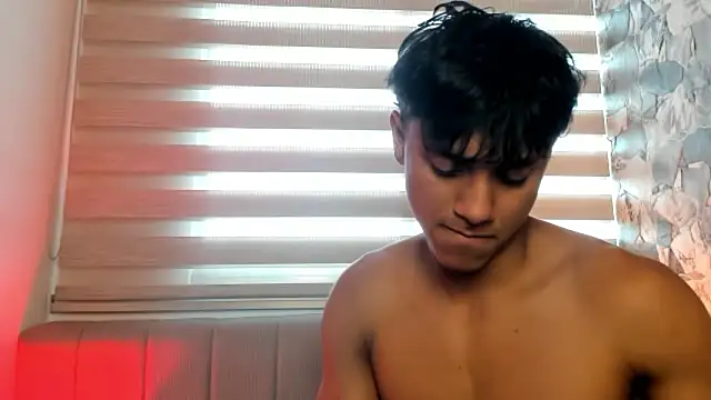 ZYZZ1312 online show from March 7, 8:50 pm