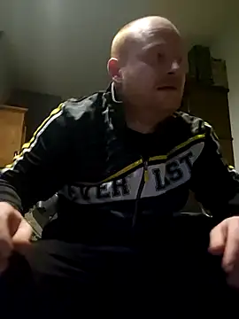 svenni2525 online show from October 29, 11:18 pm