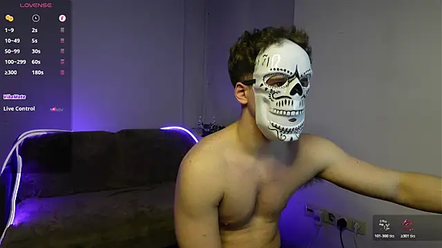 Ricky Becko online show from October 31, 4:43 pm