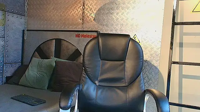 MarcusRain  online show from November 15, 6:54 pm