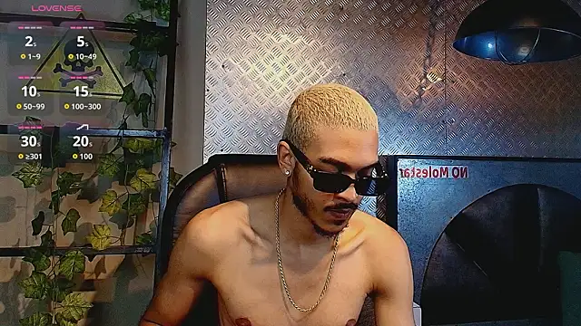 MarcusRain  online show from February 9, 8:19 am