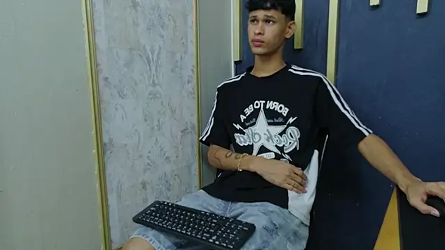 Just D4v7 online show from December 5, 11:50 am