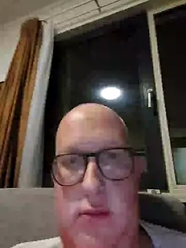 Snapshot of geilerd122 chatting on October 9, 6:13 pm geilerd122 online show from October 9, 6:13 pm