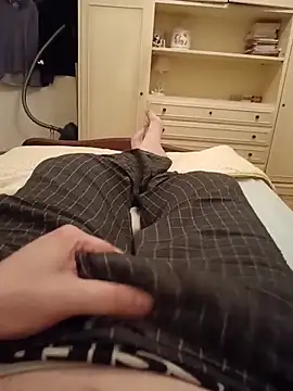 Empi19cm online show from April 18, 3:52 am