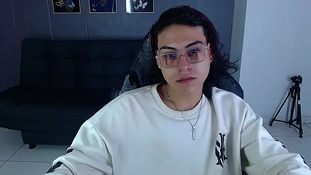 dirty model online show from February 23, 9:38 pm